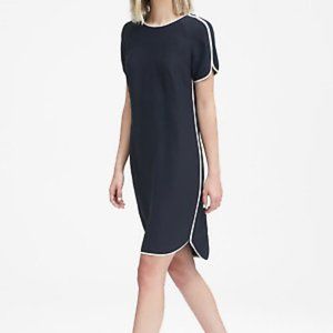 new Banana Republic Navy Blue curved hem - TALL